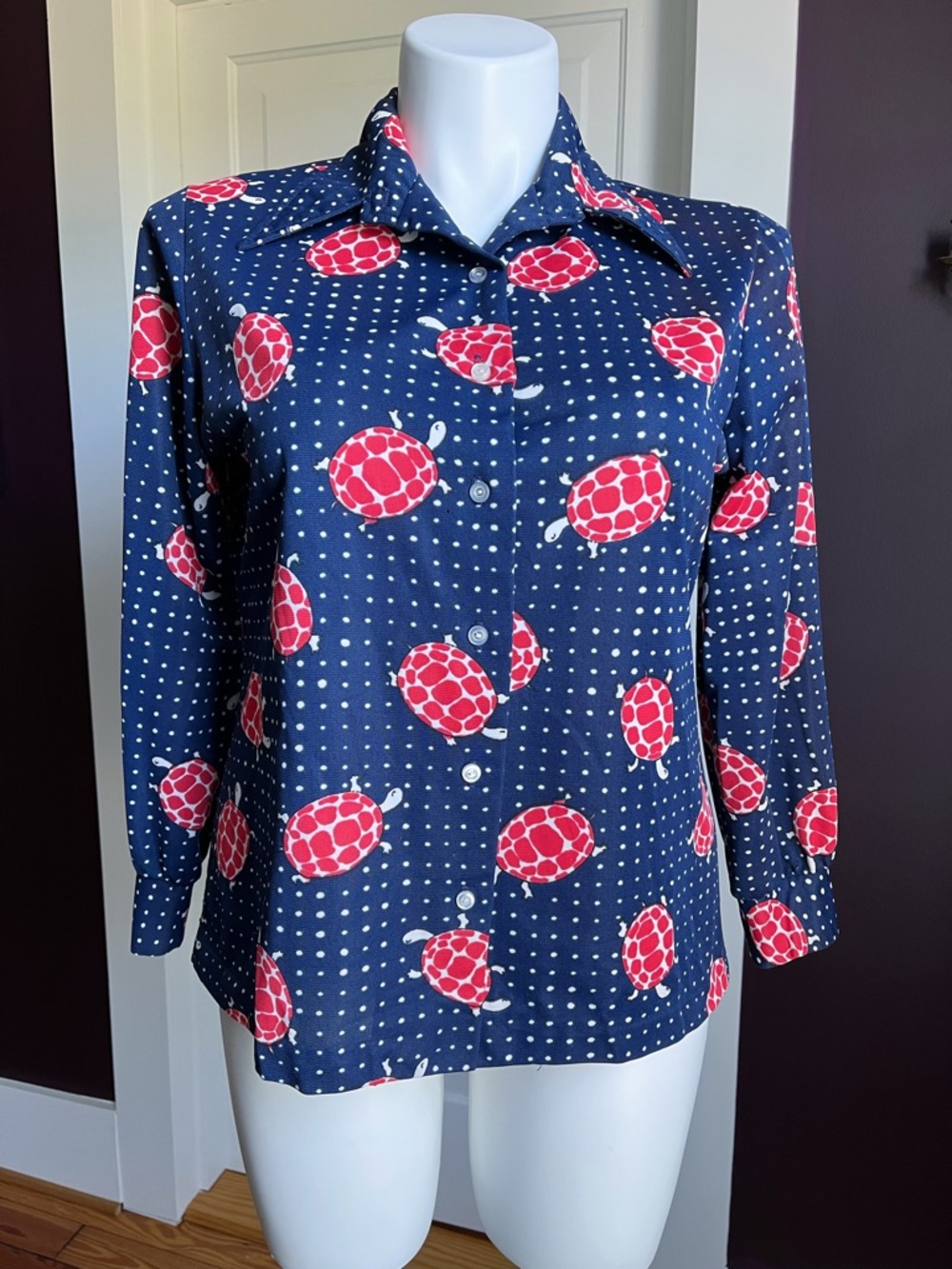 70s Navy turtle print button down
